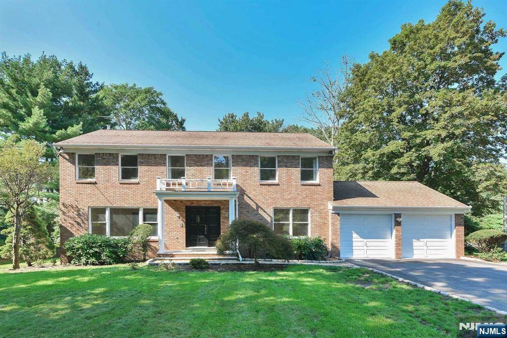 946 Closter Dock RD, Alpine, NJ 07620