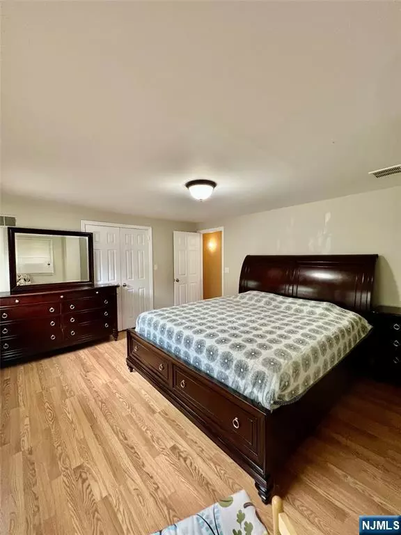 Closter, NJ 07624,14 Ethel PL
