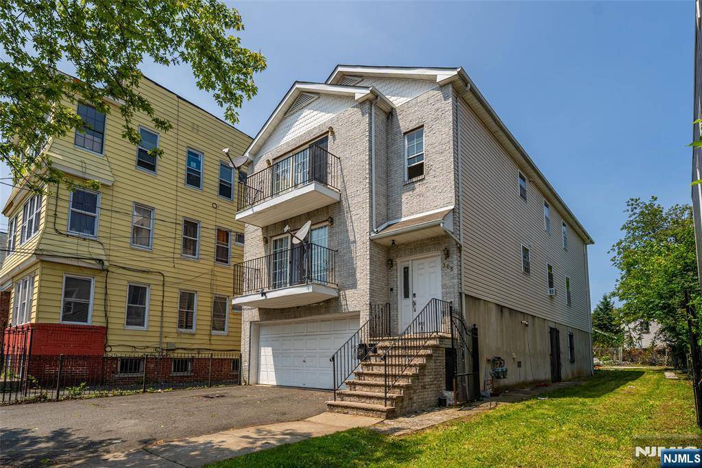 303-305 Runyon ST, Newark, NJ 07108