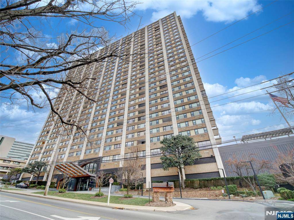 250 Gorge RD #26A, Cliffside Park, NJ 07010