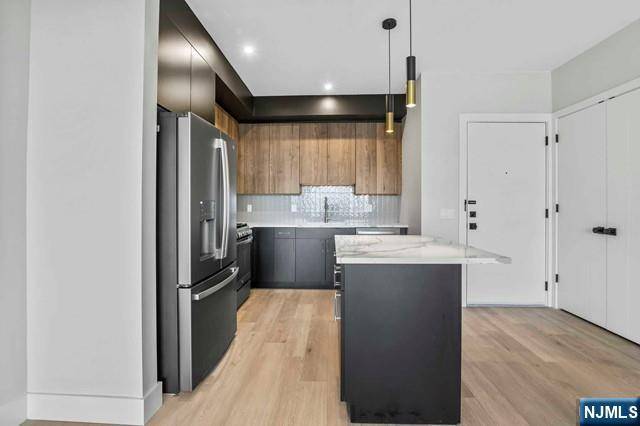 2021 Jones RD #106, Fort Lee, NJ 07024