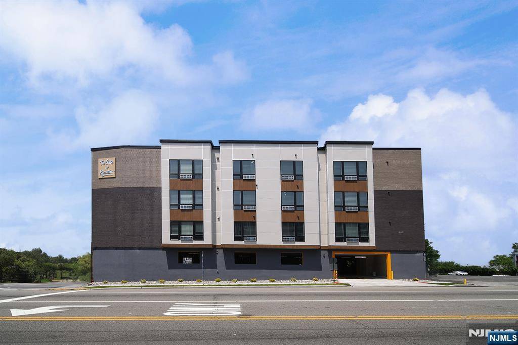 401 E Central BLVD #3C, Palisades Park, NJ 07650