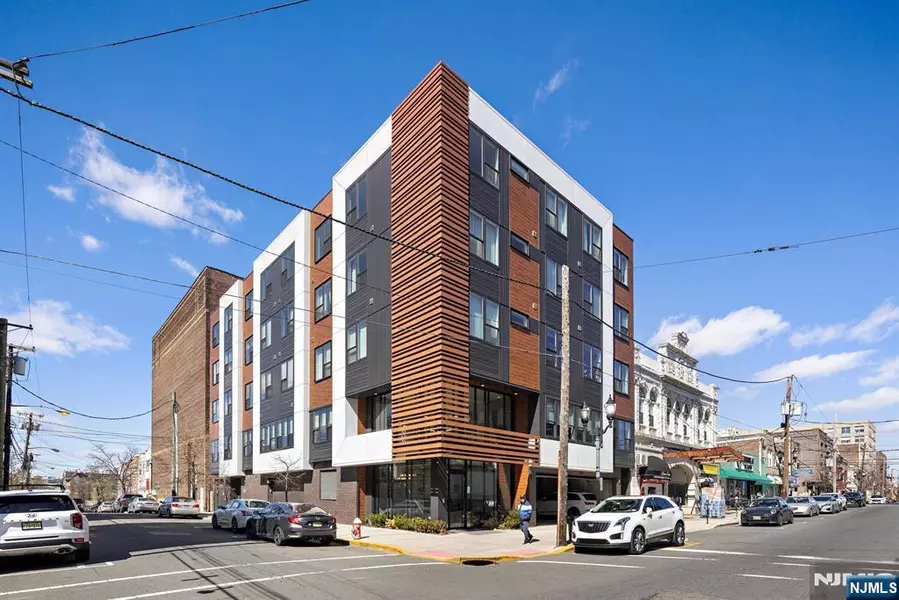 6401 Park AVE #401, West New York, NJ 07093