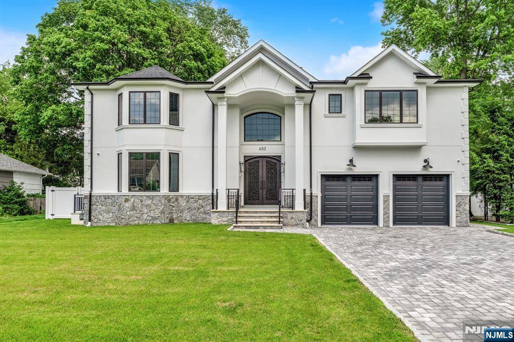 452 Oregon ST, Paramus, NJ 07652