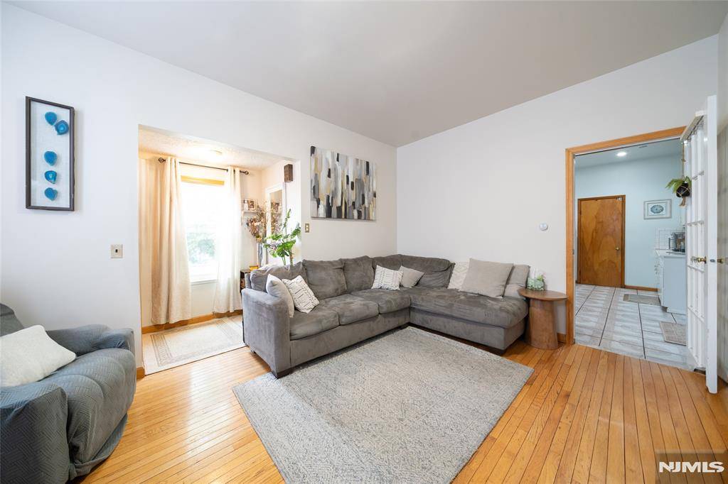 North Arlington, NJ 07031,53 Crystal ST