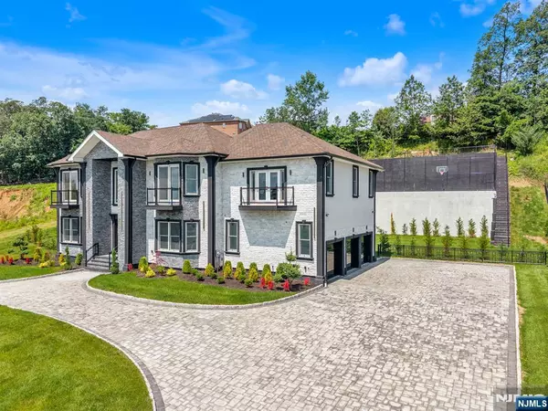 Totowa, NJ 07512,125 Hamilton TRL