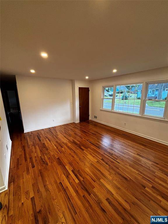 Dumont, NJ 07628,Address not disclosed