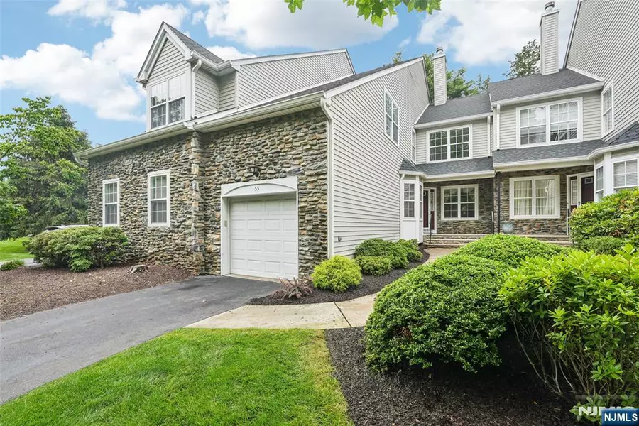 55 S Hunter RD, North Haledon, NJ 07508