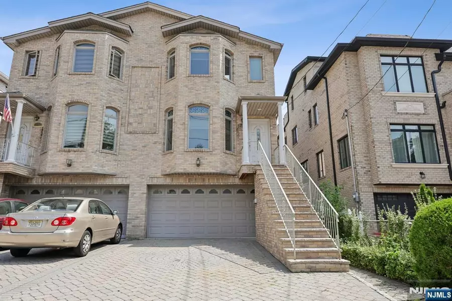285 Knox AVE, Cliffside Park, NJ 07010