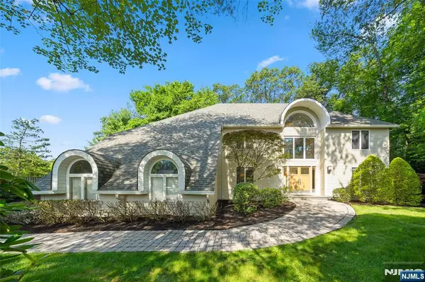 Wyckoff, NJ 07481,811 Domm CT