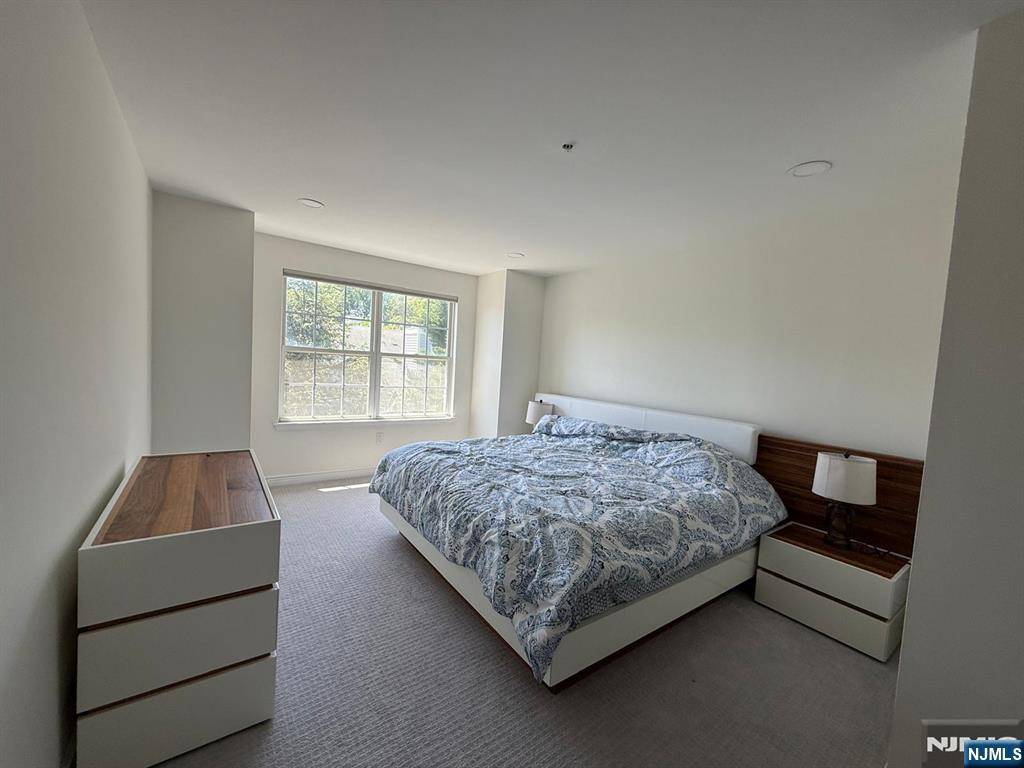 Mahwah, NJ 07430,1254 Garrison CT