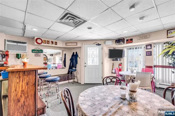 Paterson, NJ 07501,107 Jersey ST