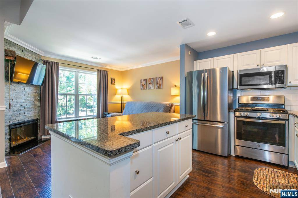 Butler Borough, NJ 07405,434 Cambridge DR