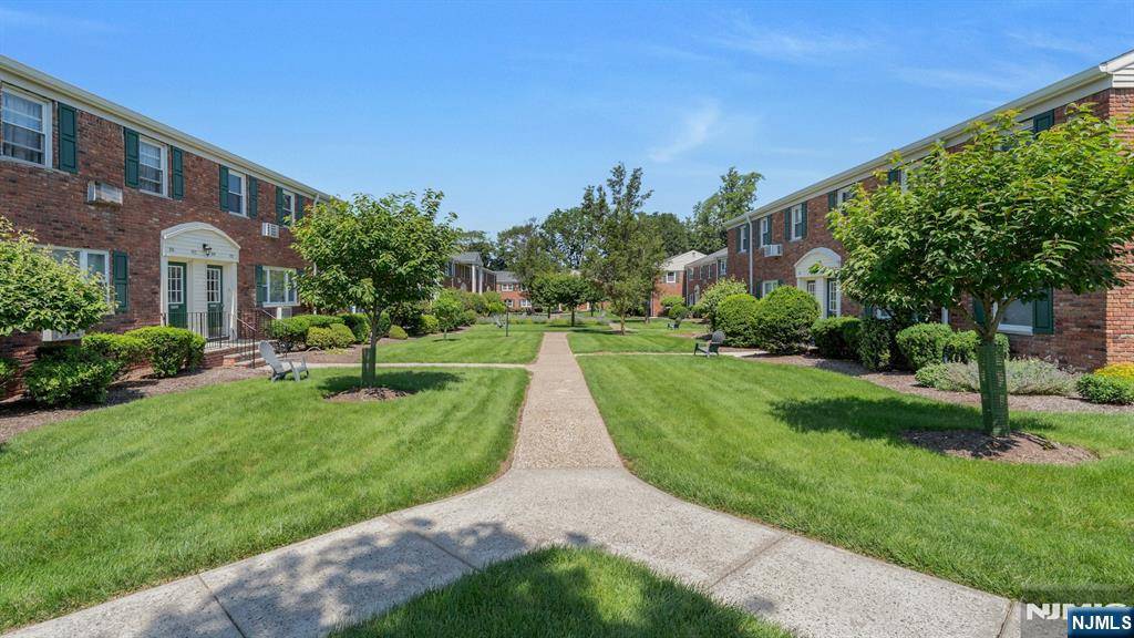 Caldwell, NJ 07006,79 Roseland AVE #74