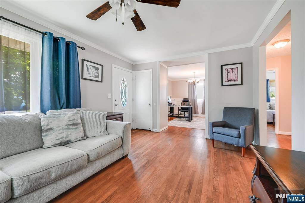 Bloomfield, NJ 07003,23 Bromley PL