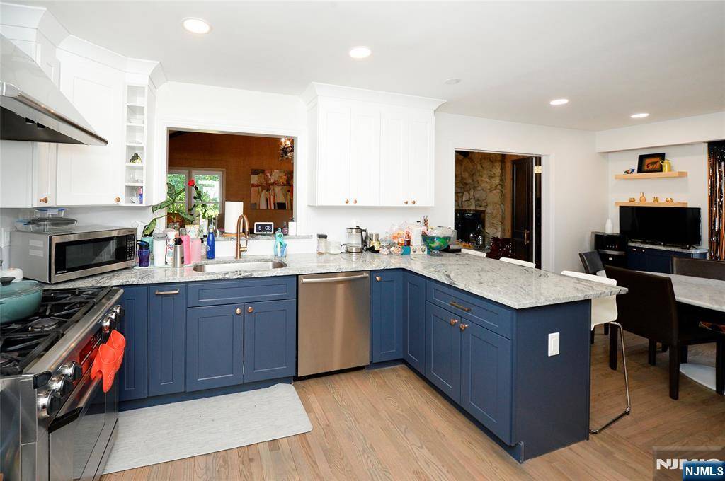 Fair Lawn, NJ 07410,42 Kershner PL