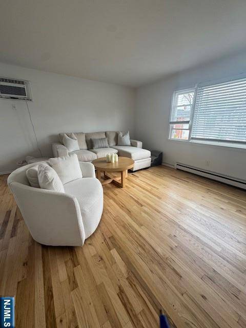 Elmwood Park, NJ 07407,11 North ST #1
