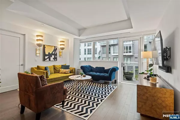 800 Ave At Port Imperial BLVD #317, Weehawken, NJ 07086