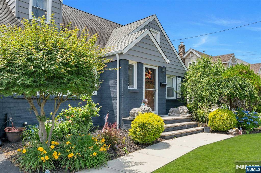 Hasbrouck Heights, NJ 07604,116 Springfield AVE