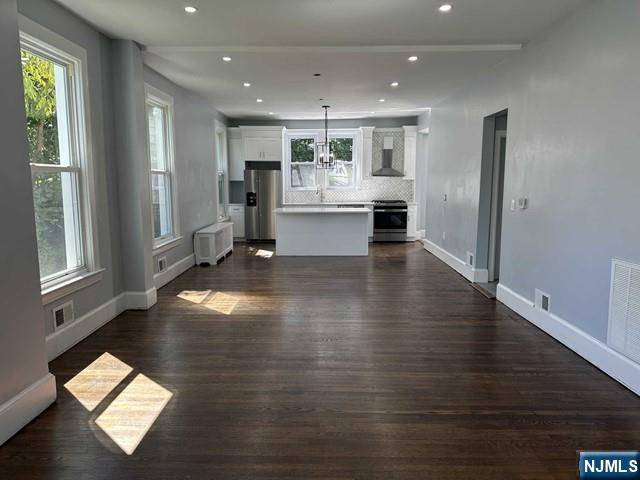Ridgewood, NJ 07450,336 Cedar AVE #A