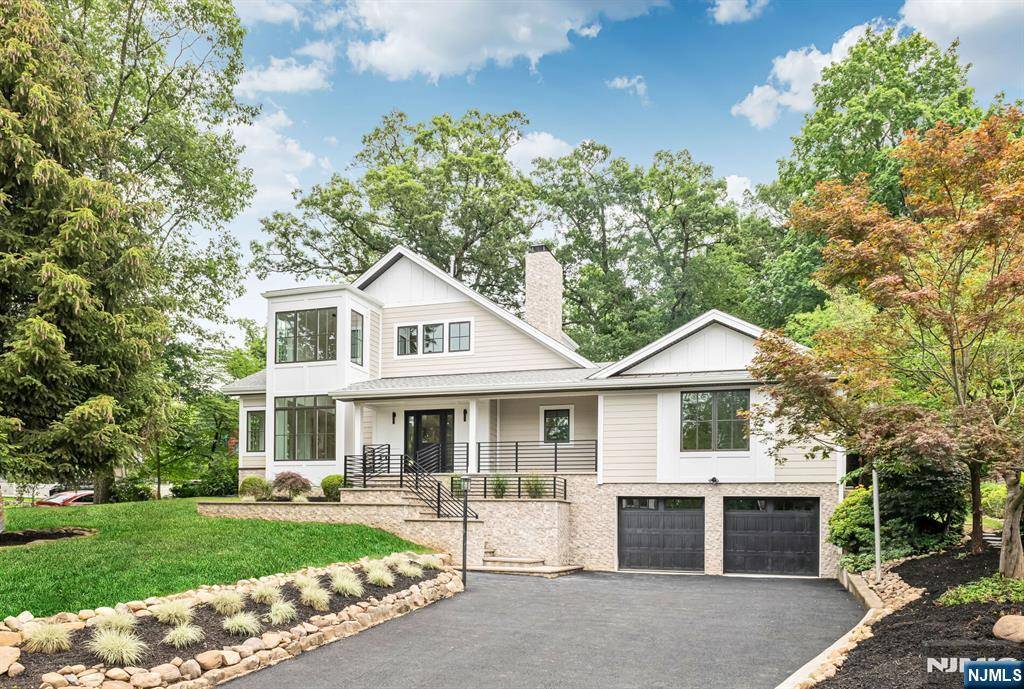 205 Pines Lake DR, Wayne, NJ 07470