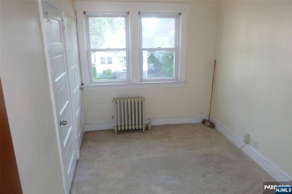Dumont, NJ 07628,54 Sunnyside AVE