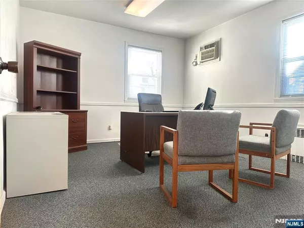 Rutherford, NJ 07070,9 Lincoln AVE #2nd Floor