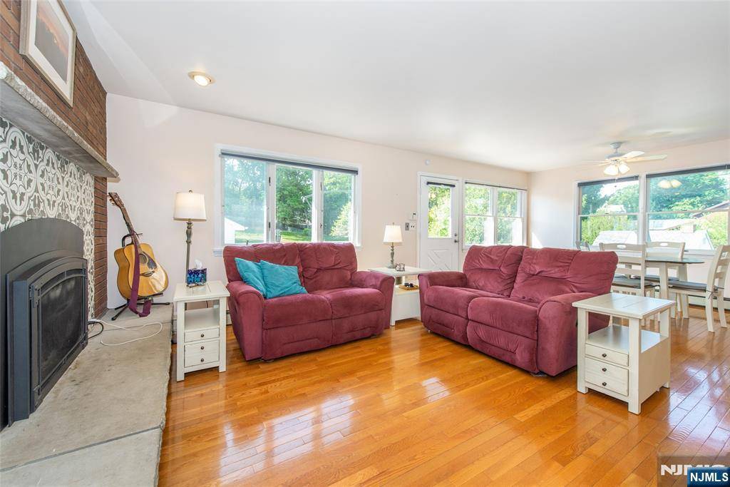 Verona, NJ 07044,176 Grove AVE