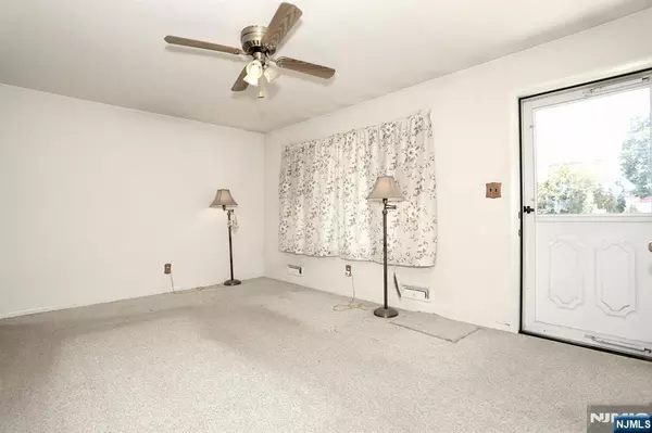 Clifton, NJ 07012,51 Dianne CT