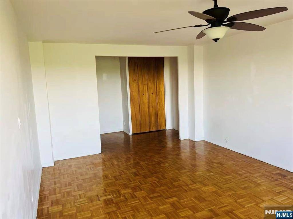 Fort Lee, NJ 07024,2348 Linwood #7M