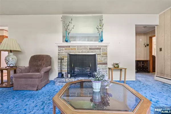 Oakland, NJ 07436,491 Ramapo Valley RD