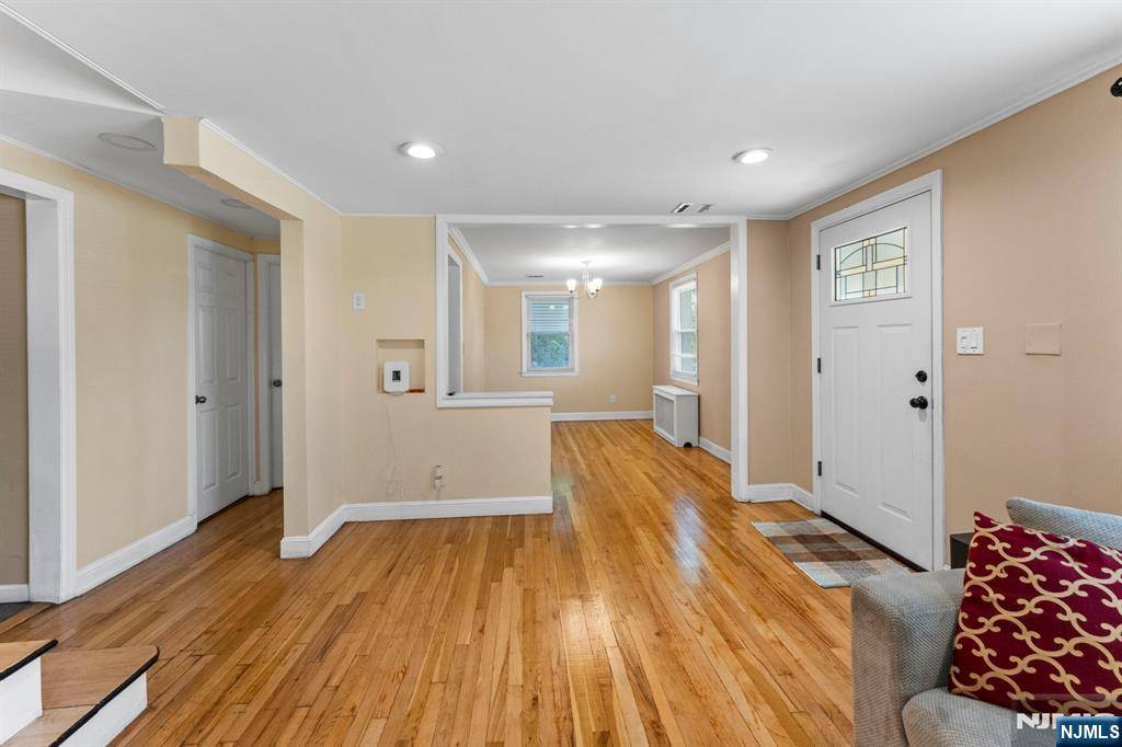Linden, NJ 07036,837 Keep ST