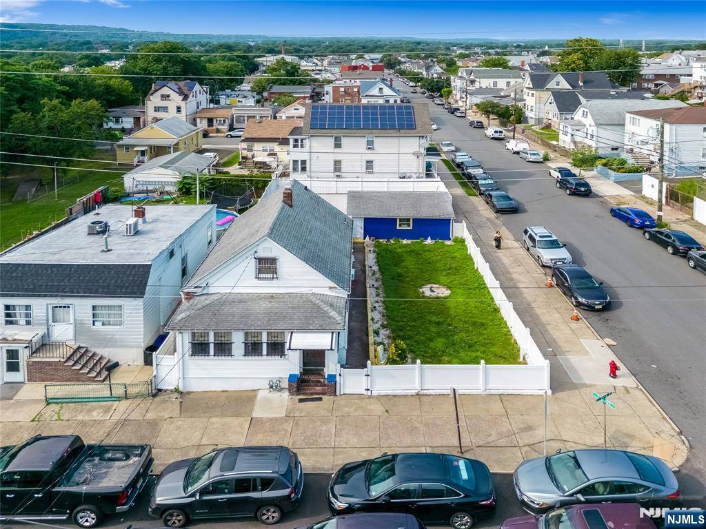 31-33 7th AVE, Paterson, NJ 07524