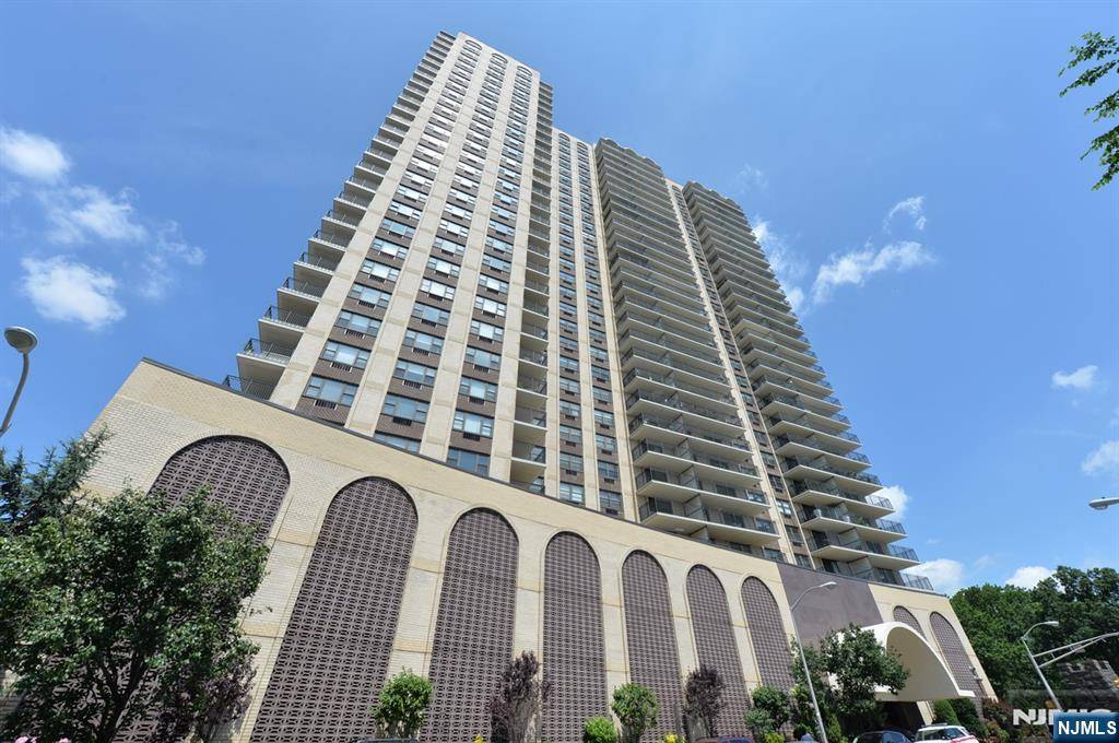 7855 Boulevard East #19E, North Bergen, NJ 07047