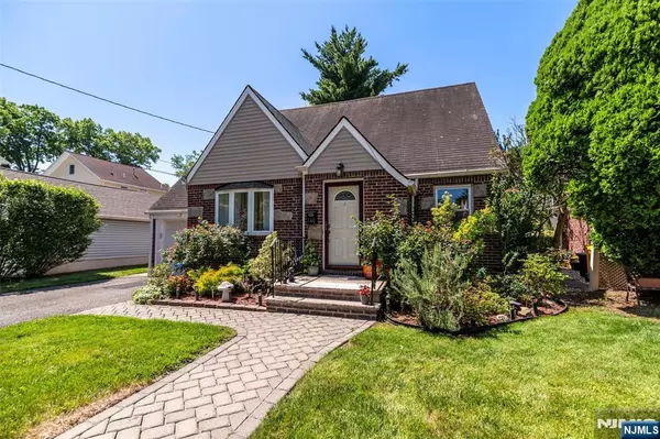 140 Blauvelt ST, Teaneck, NJ 07666