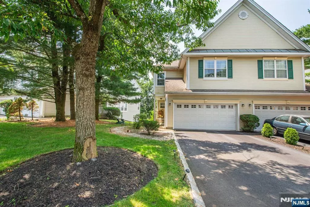 Wayne, NJ 07470,90 Warbler DR