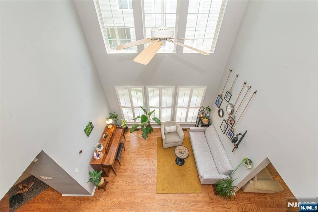 Wayne, NJ 07470,90 Warbler DR