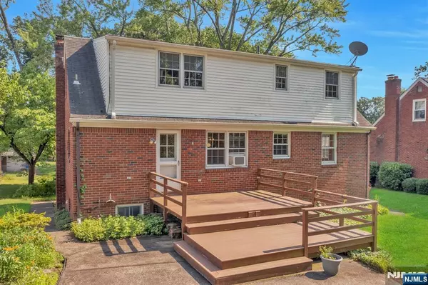 Hawthorne, NJ 07506,33 W Ravine DR
