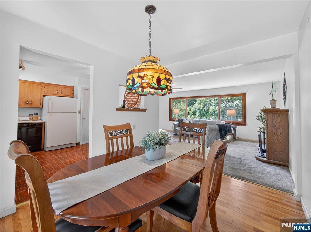 Ramsey, NJ 07446,287 Momar DR
