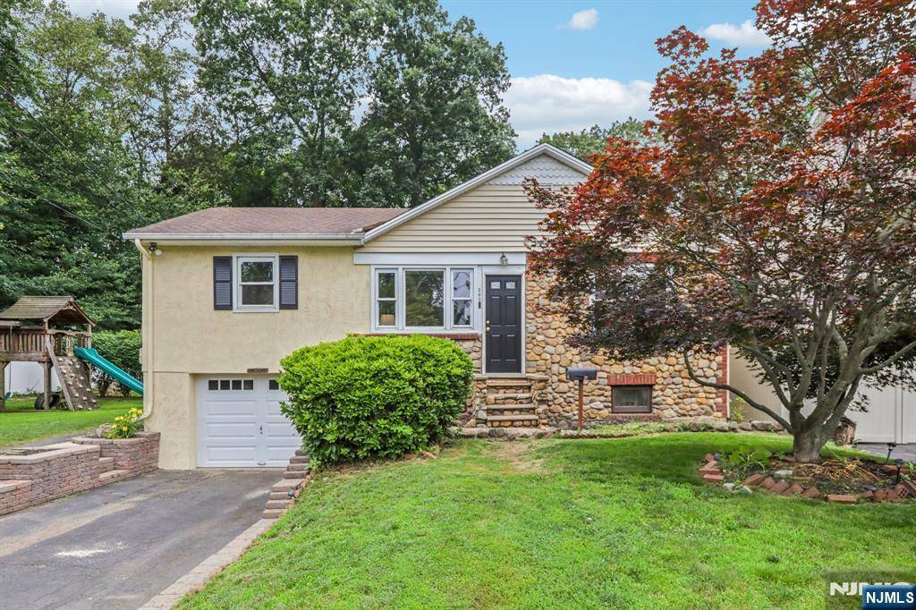 363 Amherst ST, Wyckoff, NJ 07481
