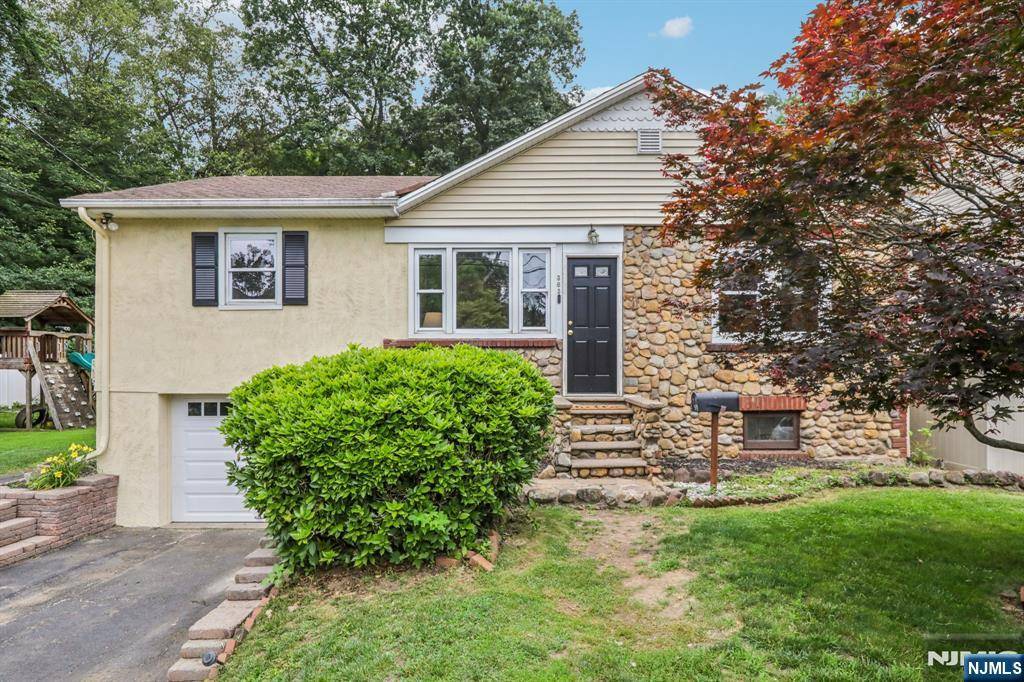 Wyckoff, NJ 07481,363 Amherst ST