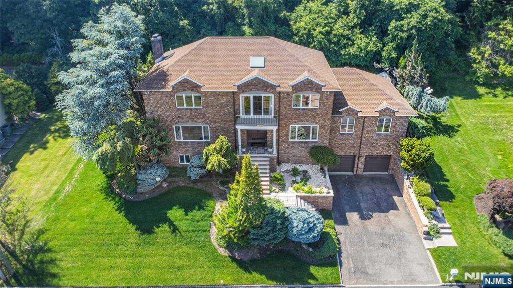 44 Columbus AVE, Totowa, NJ 07512