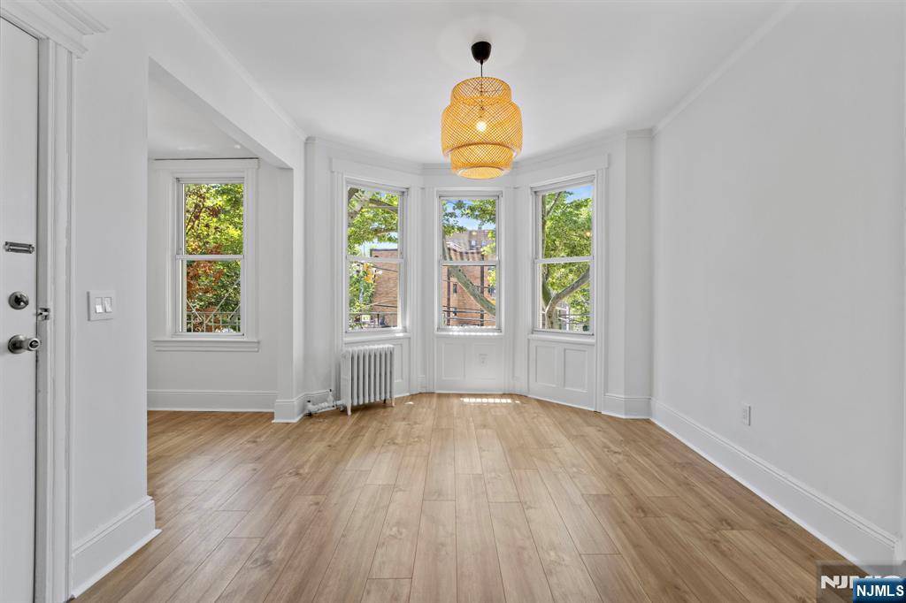 44 Highwood TER #2, Weehawken, NJ 07086