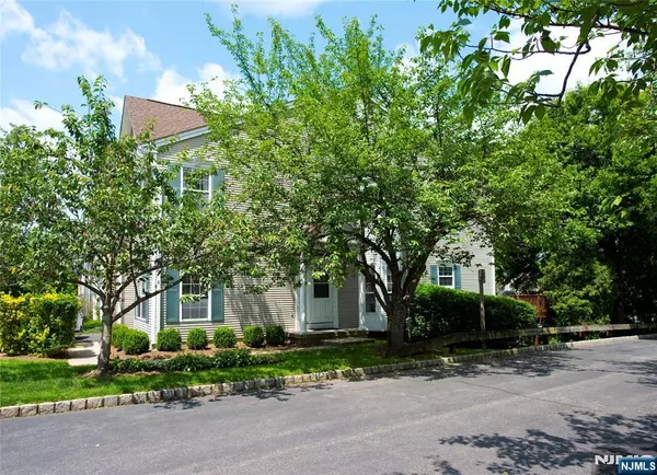 Mahwah, NJ 07430,425 Diablo CT
