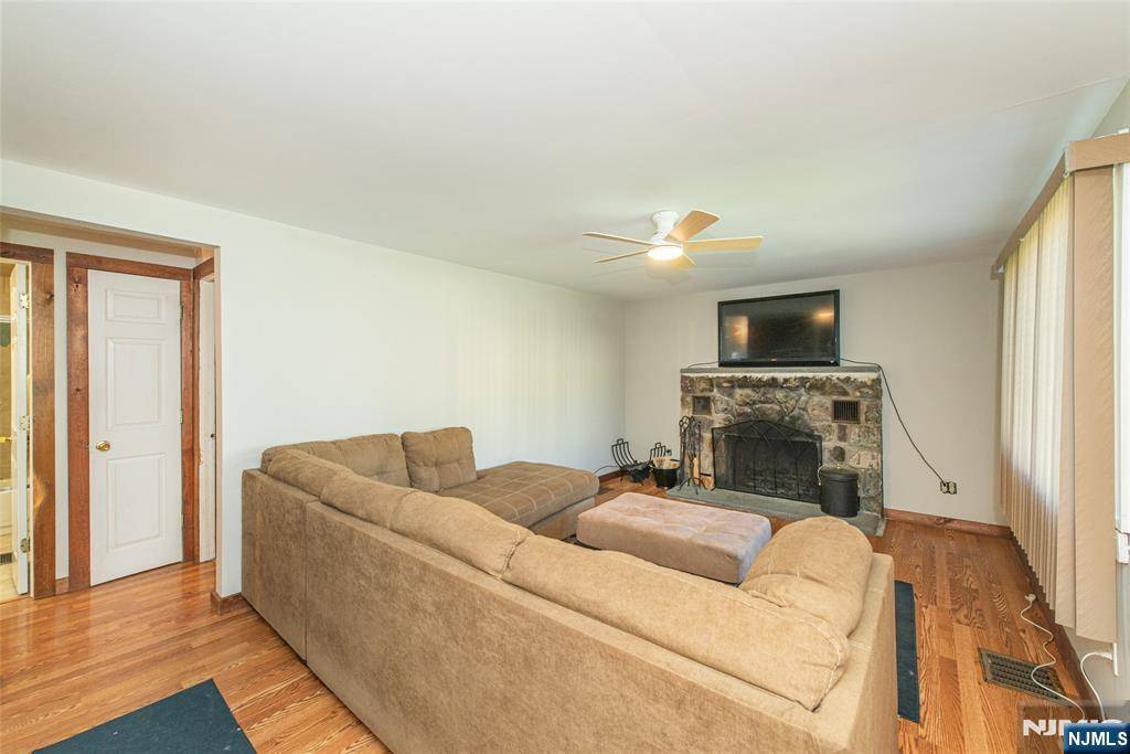 Ringwood, NJ 07456,520 Skyline Lake DR