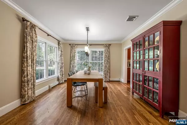 Allendale, NJ 07401,55 Woodland AVE