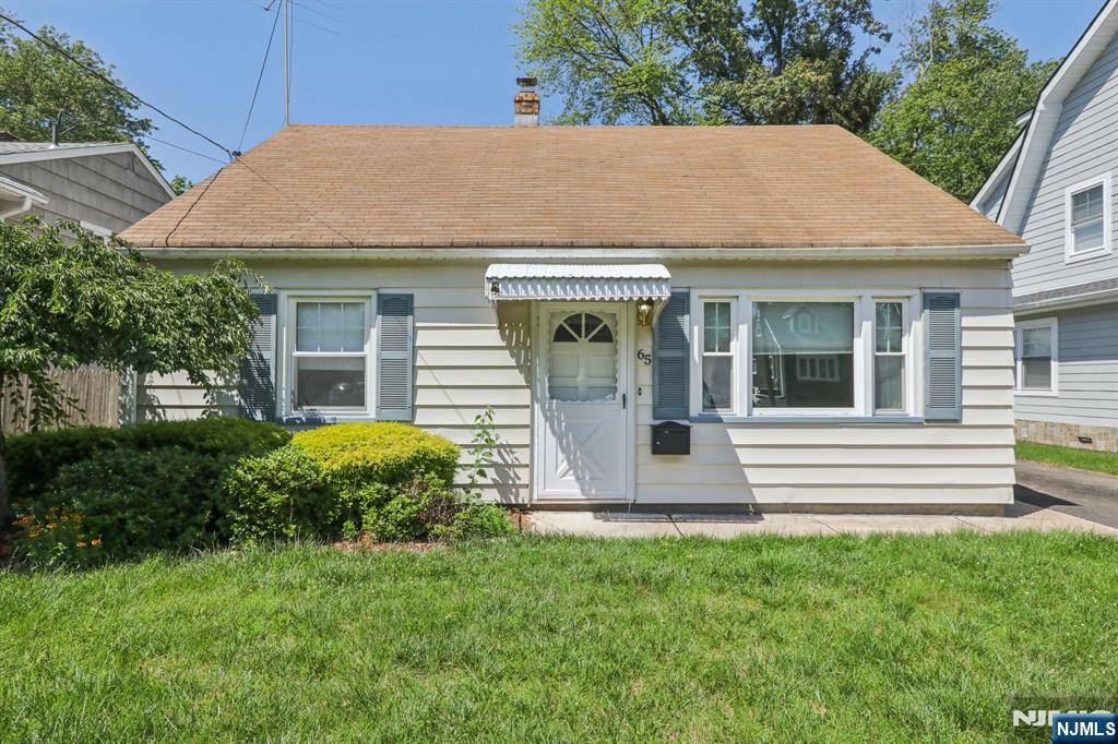 65 Moore AVE, Waldwick, NJ 07463