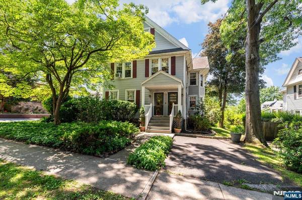 140 Prospect ST, Leonia, NJ 07605
