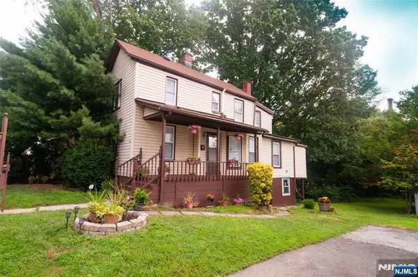 East Orange, NJ 07017,260 Lincoln ST
