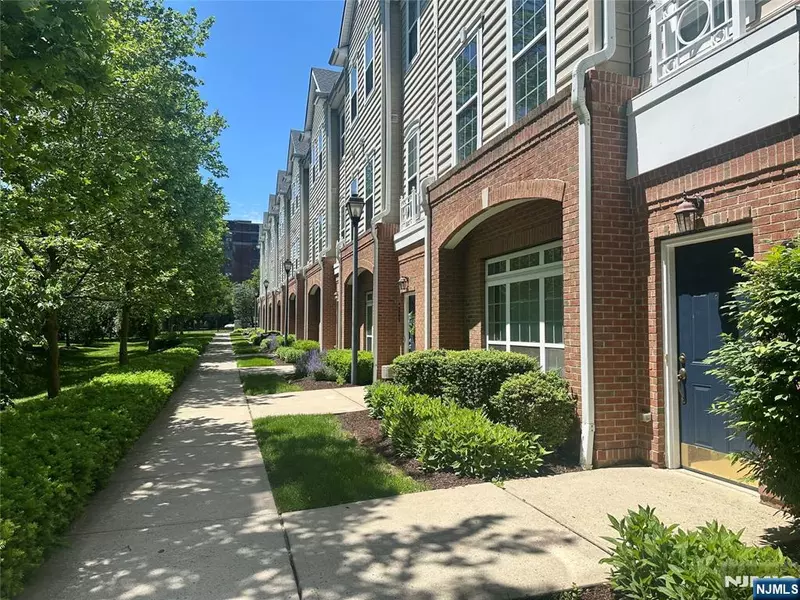 801 Deluca RD, Belleville, NJ 07109